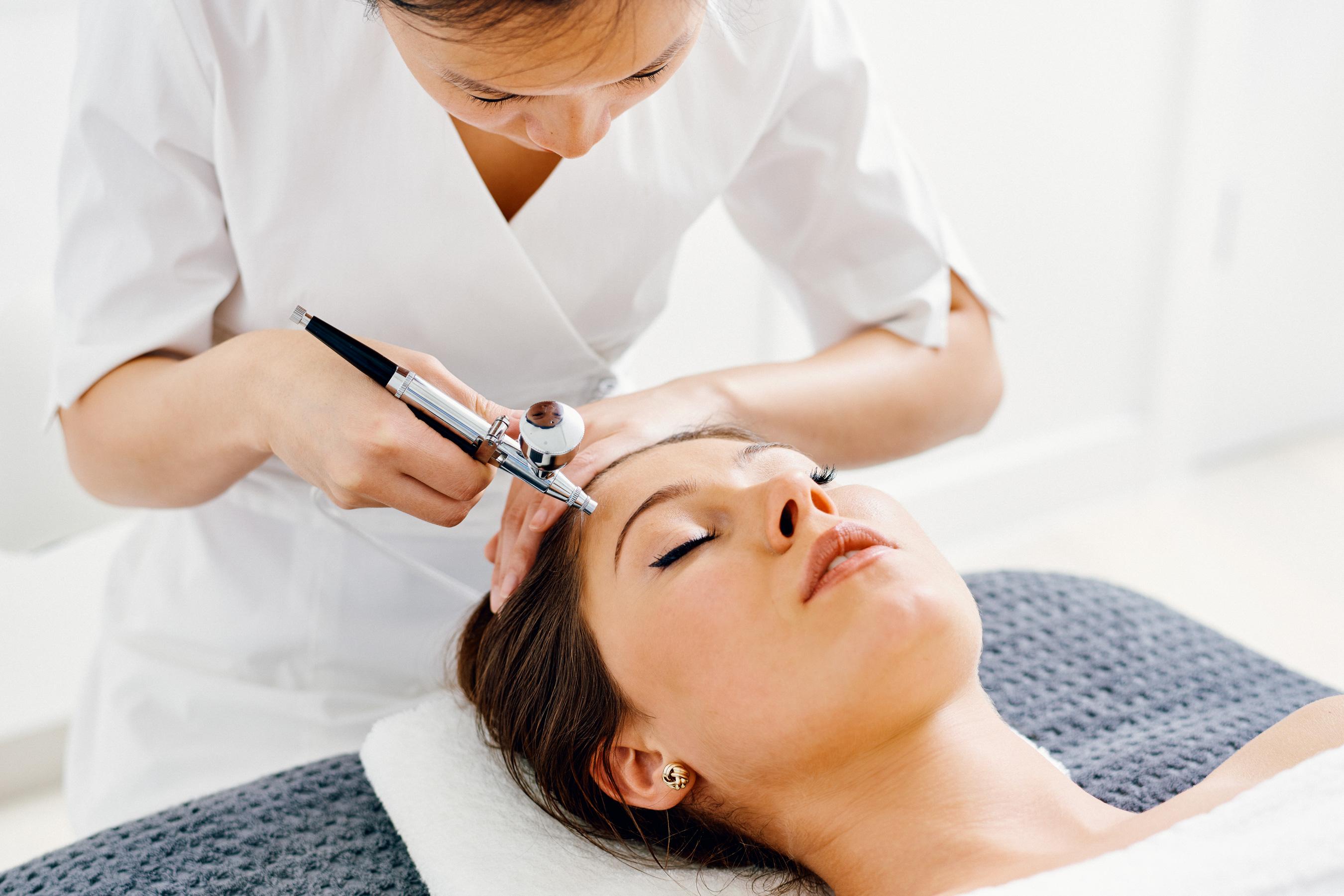 더 로리 호텔 맨체스터 외부 사진 Oxygen facial