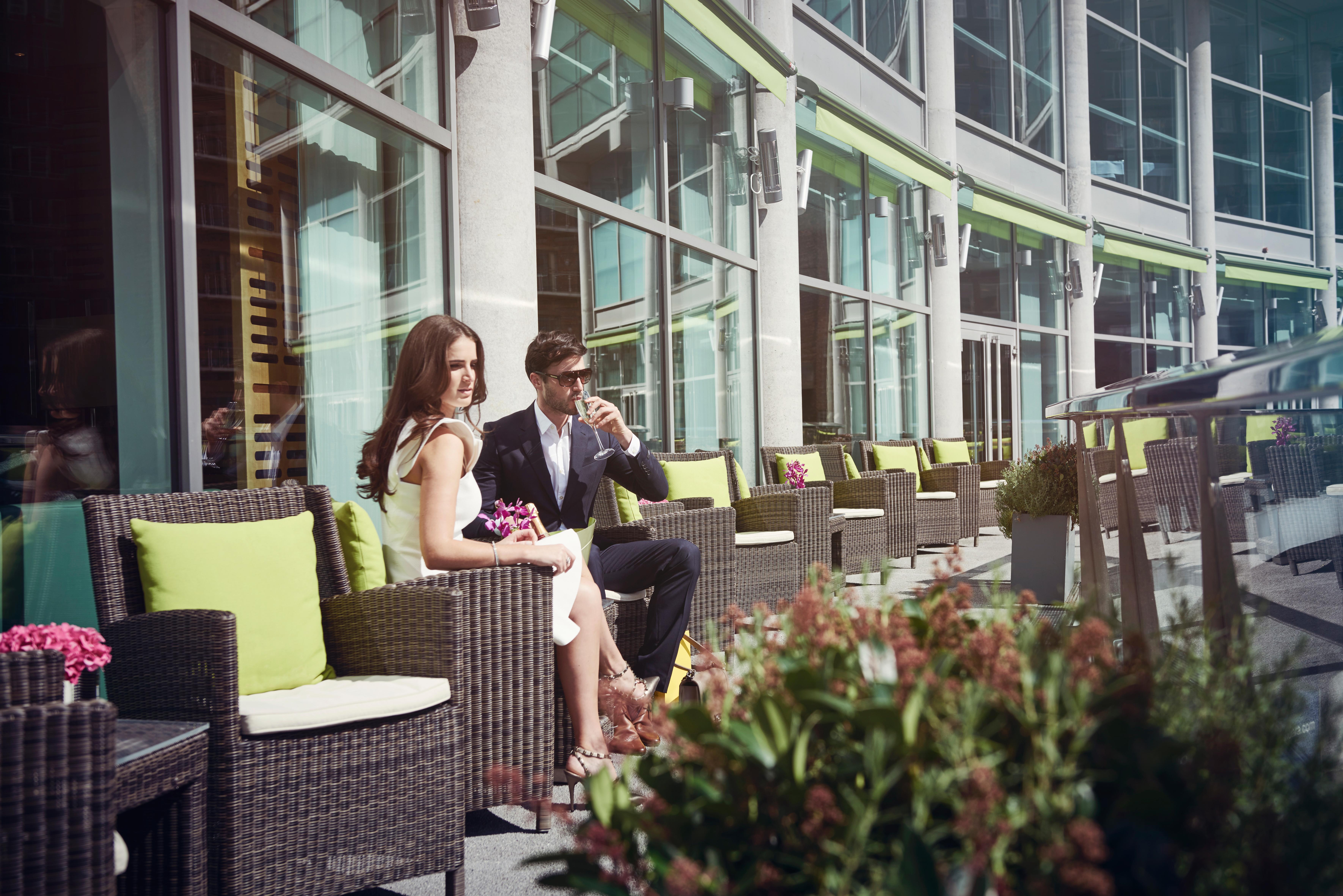 더 로리 호텔 맨체스터 외부 사진 The Terrace