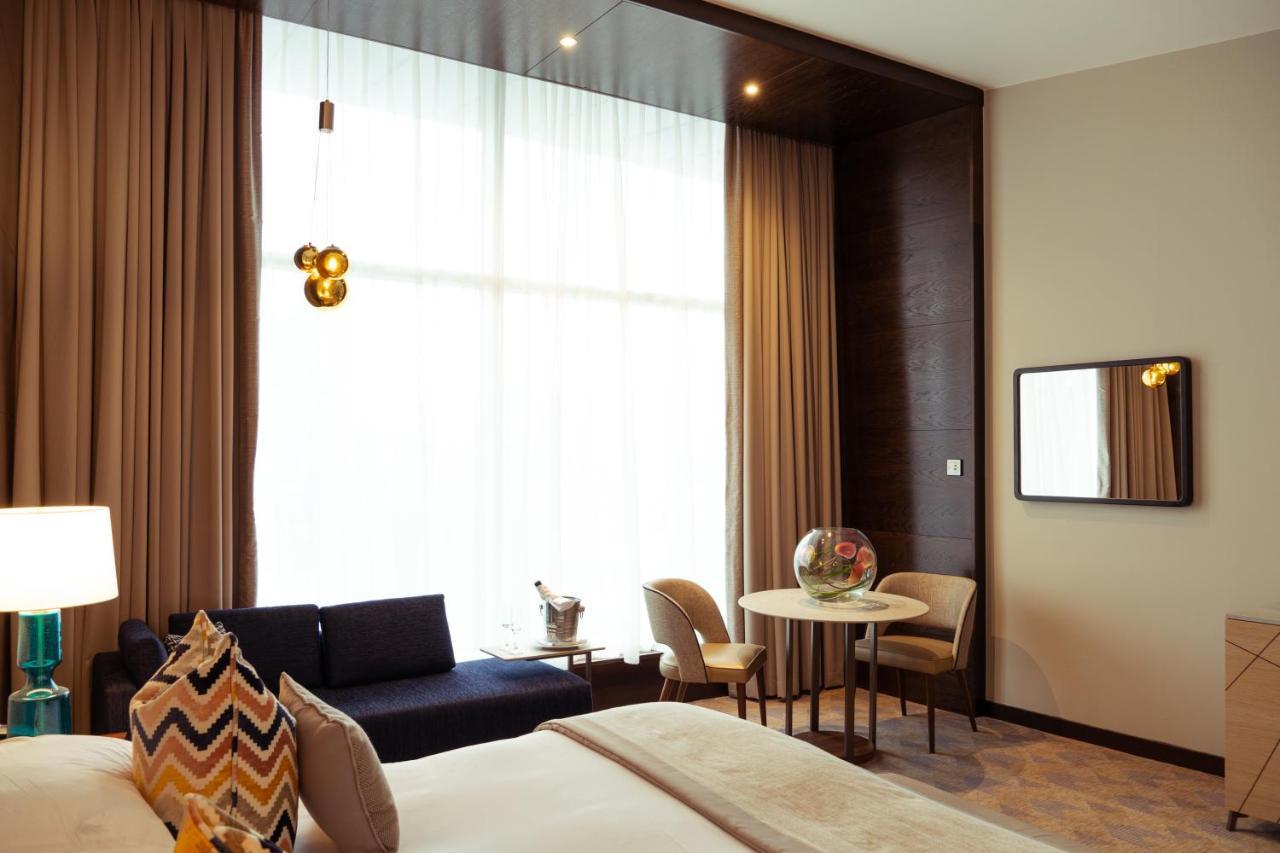 더 로리 호텔 맨체스터 외부 사진 A room at the hotel