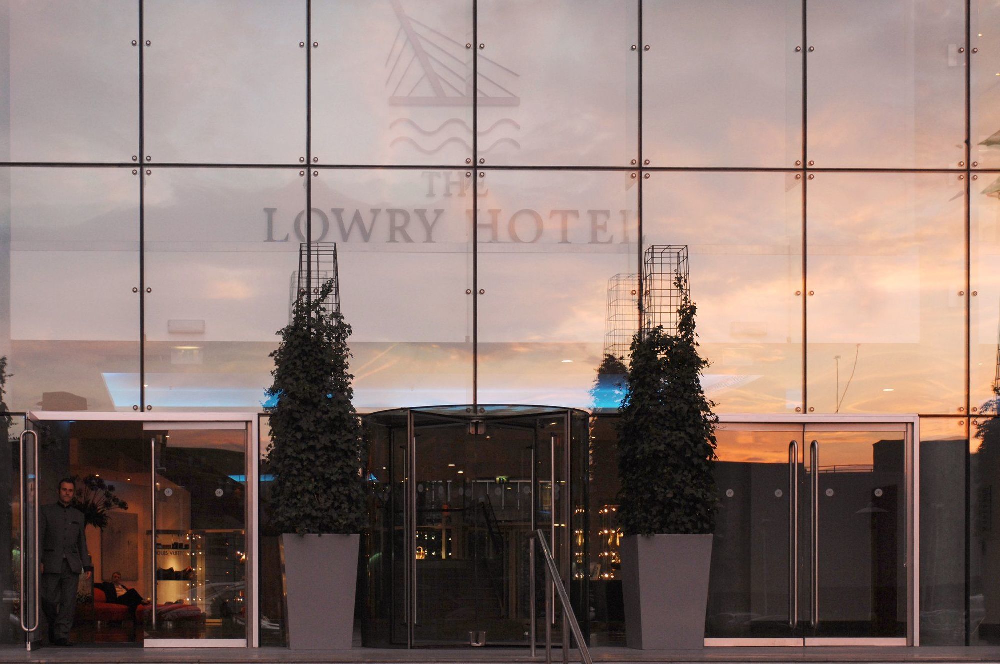 더 로리 호텔 맨체스터 외부 사진 Lowry Hotel